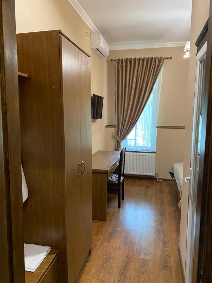 Grand Hotel Mohyliv-Podilskyi Buitenkant foto