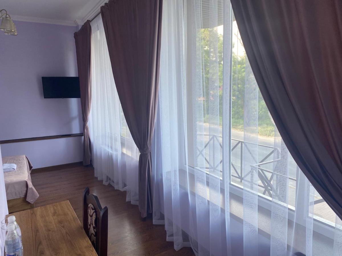 Grand Hotel Mohyliv-Podilskyi Buitenkant foto