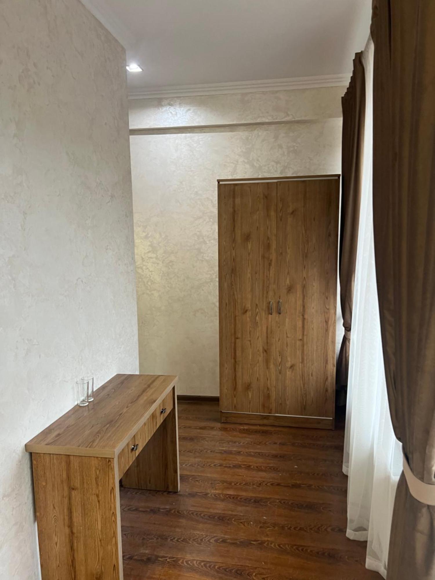 Grand Hotel Mohyliv-Podilskyi Buitenkant foto